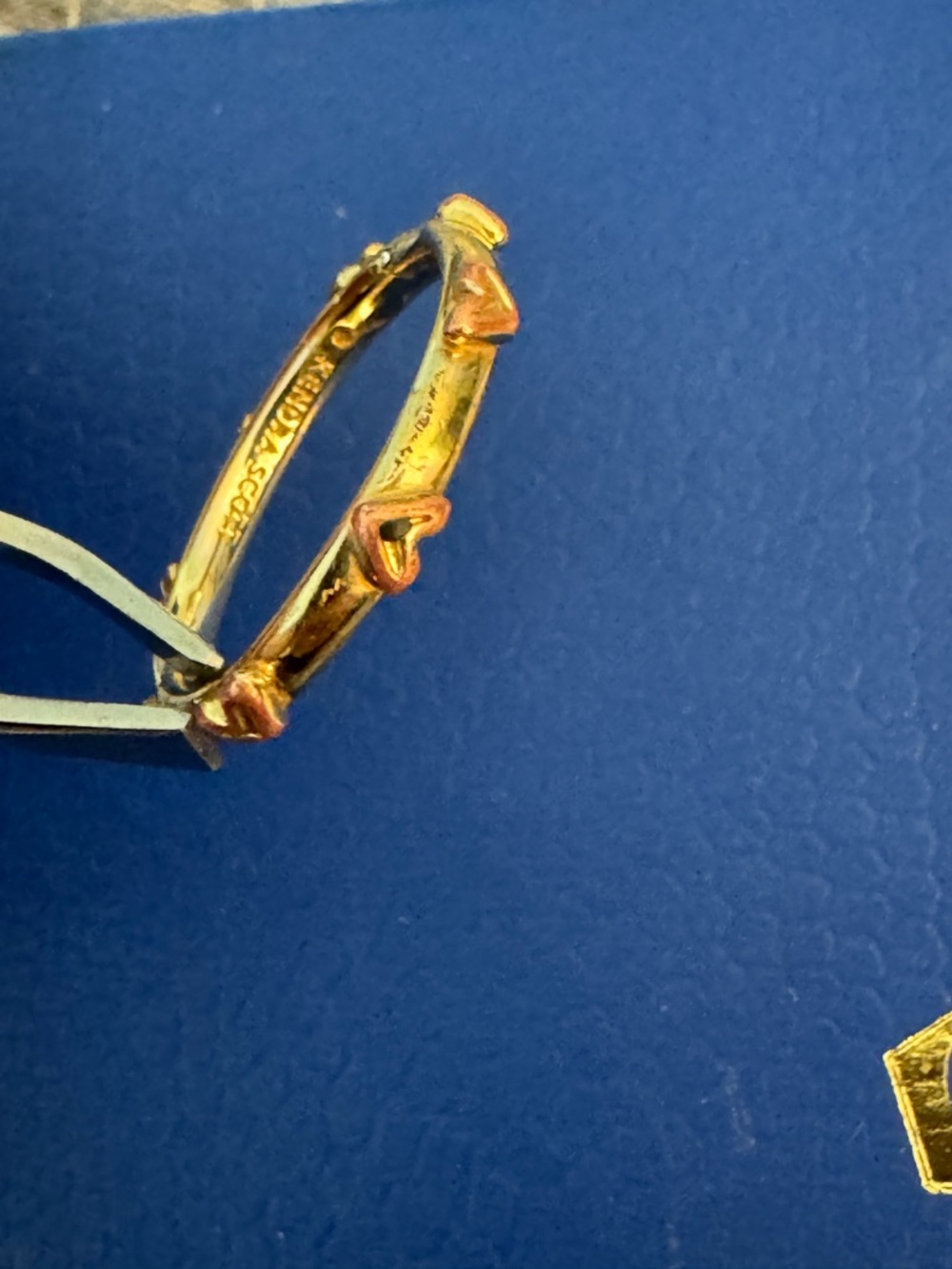 Kendra Scott Haven gold tone Stackable Ring with hearts - Picture 3 of 4